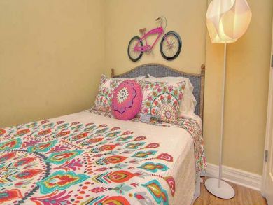 Great Two Bedroom Steps from Maderia Beach